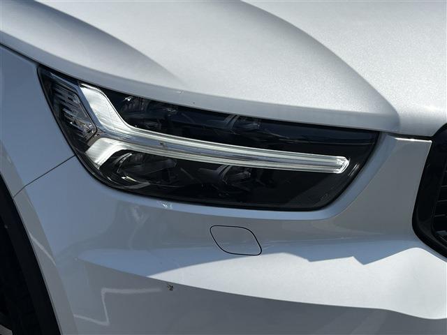 ボルボ ＸＣ４０ Ｔ４ ＡＷＤ Ｒデザイン ４ＷＤ R1年 (東北) 99