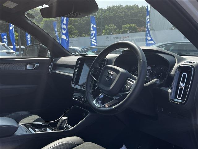 ボルボ ＸＣ４０ Ｔ４ ＡＷＤ Ｒデザイン ４ＷＤ R1年 (東北) 99