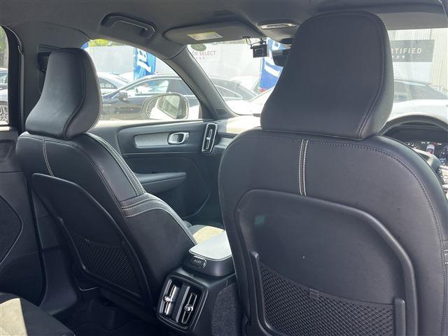 ボルボ ＸＣ４０ Ｔ４ ＡＷＤ Ｒデザイン ４ＷＤ R1年 (東北) 99
