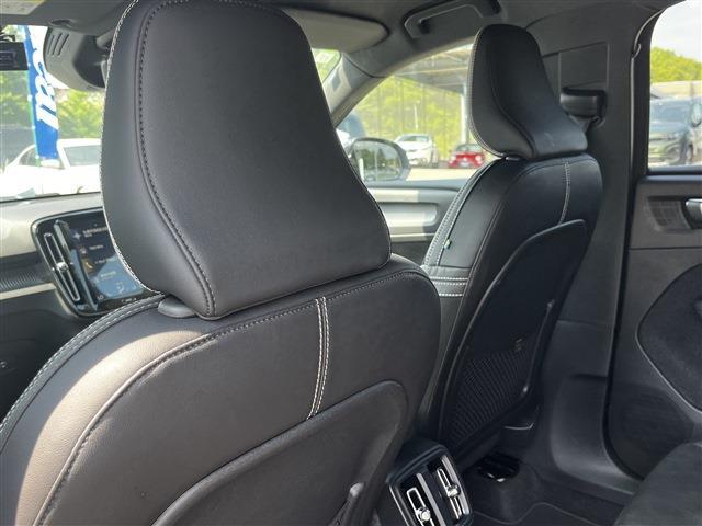ボルボ ＸＣ４０ Ｔ４ ＡＷＤ Ｒデザイン ４ＷＤ R1年 (東北) 99