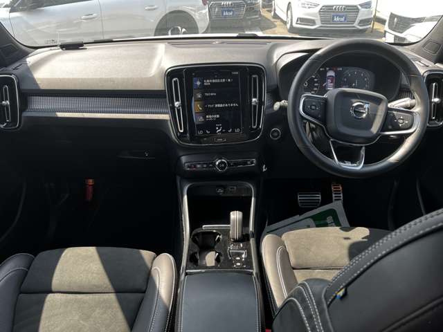 ボルボ ＸＣ４０ Ｔ４ ＡＷＤ Ｒデザイン ４ＷＤ R1年 (東北) 99