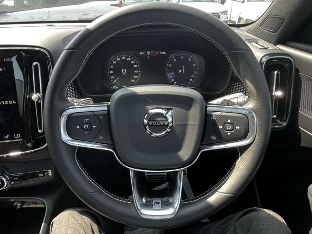 ボルボ ＸＣ４０ Ｔ４ ＡＷＤ Ｒデザイン ４ＷＤ R1年 (東北) 99