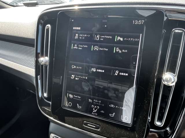 ボルボ ＸＣ４０ Ｔ４ ＡＷＤ Ｒデザイン ４ＷＤ R1年 (東北) 99