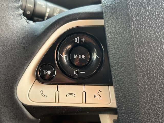 トヨタ プリウス １．８ Ｓ セーフティ プラス Ｅ－ＦＯＵＲ ４ＷＤ H30年 (東北) 99