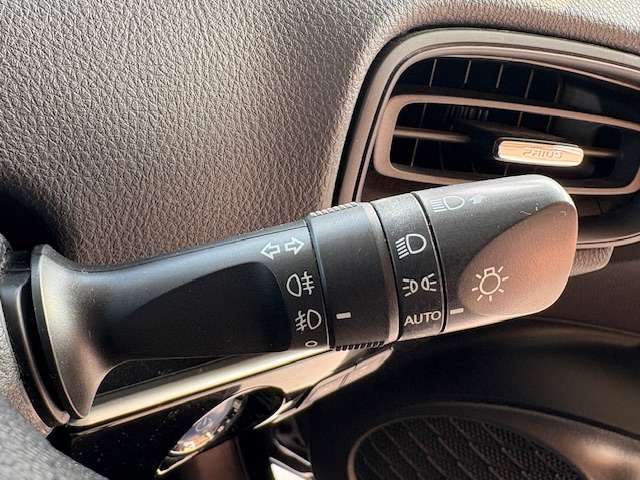 トヨタ プリウス １．８ Ｓ セーフティ プラス Ｅ－ＦＯＵＲ ４ＷＤ H30年 (東北) 99