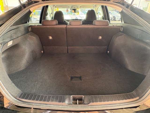 トヨタ プリウス １．８ Ｓ セーフティ プラス Ｅ－ＦＯＵＲ ４ＷＤ H30年 (東北) 99