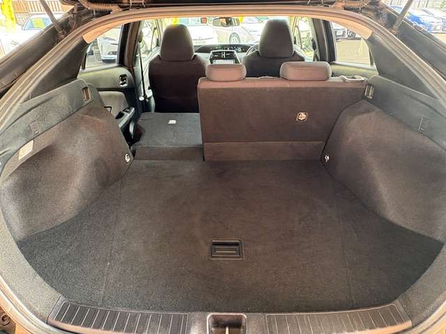 トヨタ プリウス １．８ Ｓ セーフティ プラス Ｅ－ＦＯＵＲ ４ＷＤ H30年 (東北) 99