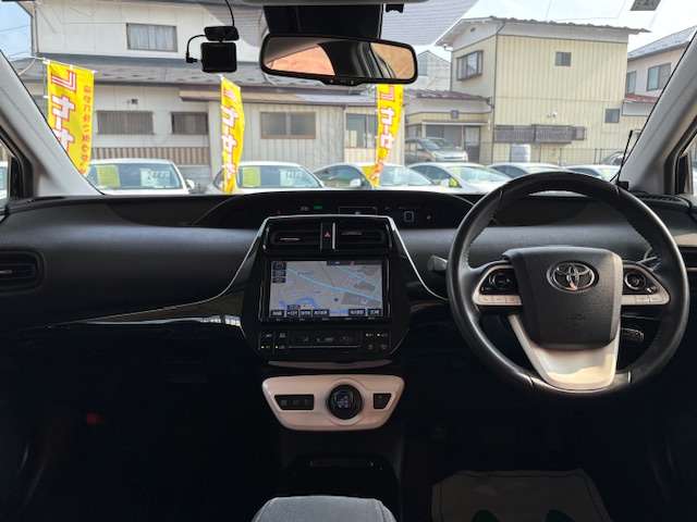 トヨタ プリウス １．８ Ｓ セーフティ プラス Ｅ－ＦＯＵＲ ４ＷＤ H30年 (東北) 99