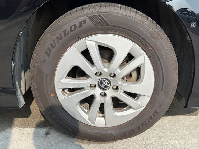 トヨタ プリウス １．８ Ｓ セーフティ プラス Ｅ－ＦＯＵＲ ４ＷＤ H30年 (東北) 99