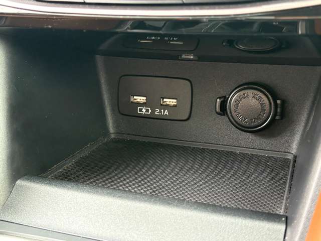 スバル フォレスター　ハイブリッド ２．０ アドバンス ４ＷＤ H30年 (東北) 99