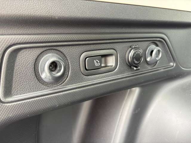 スバル フォレスター　ハイブリッド ２．０ アドバンス ４ＷＤ H30年 (東北) 99