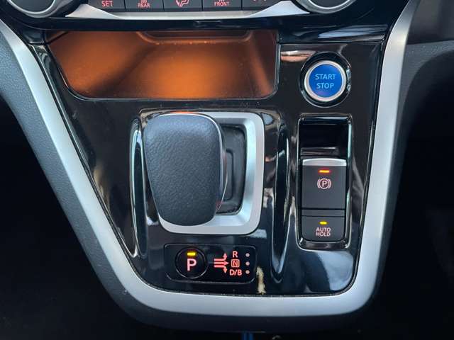 日産 セレナ １．２ Ｅ－ＰＯＷＥＲ ハイウェイスター Ｖ H30年 (東北) 99