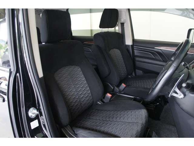 三菱 デリカ　Ｄ：５ ２．２ Ｇ ディーゼルターボ ４ＷＤ R1年 (東北) 99