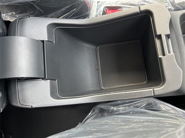 ホンダ ヴェゼル １．５ Ｅ：ＨＥＶ Ｘ R6年 (東海) 99