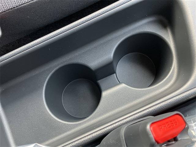 トヨタ ヤリスクロス　ハイブリッド １．５ ハイブリッド Ｇ R7年 (東海) 99