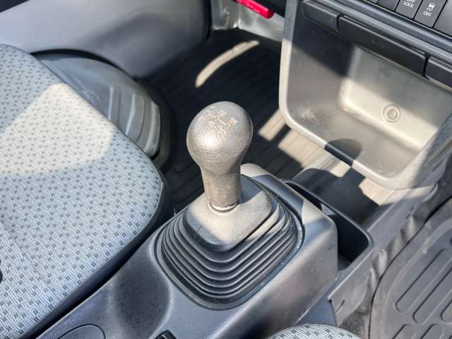 スズキ キャリイトラック ６６０ ＫＣ エアコン・パワステ 農繁仕様 スズキ セーフティサポート 装着車 ３方開 ４ＷＤ R5年 (九州・沖縄) 99