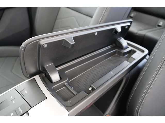 ＢＭＷ ２シリーズアクティブツアラー ２１８Ｉ エクスクルーシブ ＤＣＴ R7年 (近畿) 99