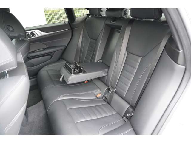 ＢＭＷ ４シリーズ ４２０Ｉ Ｍスポーツ R4年 (近畿) 99