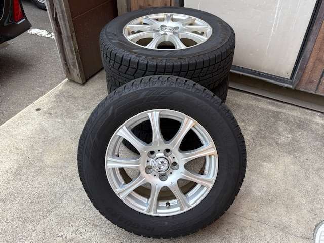 トヨタ プリウス １．８ Ｓ Ｅ－ＦＯＵＲ ４ＷＤ H28年 (東北) 99