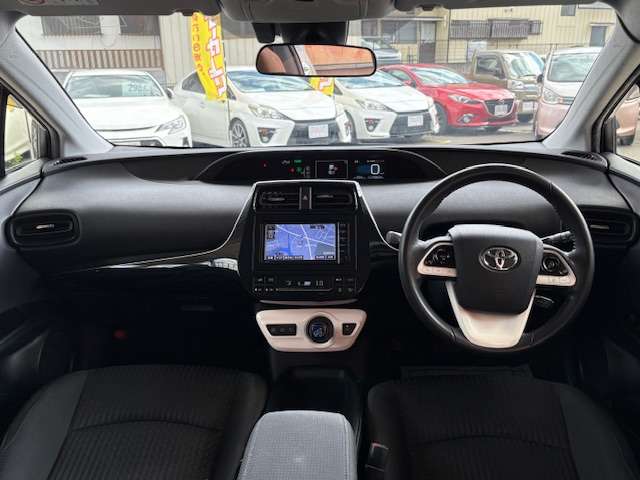 トヨタ プリウス １．８ Ｓ Ｅ－ＦＯＵＲ ４ＷＤ H28年 (東北) 99