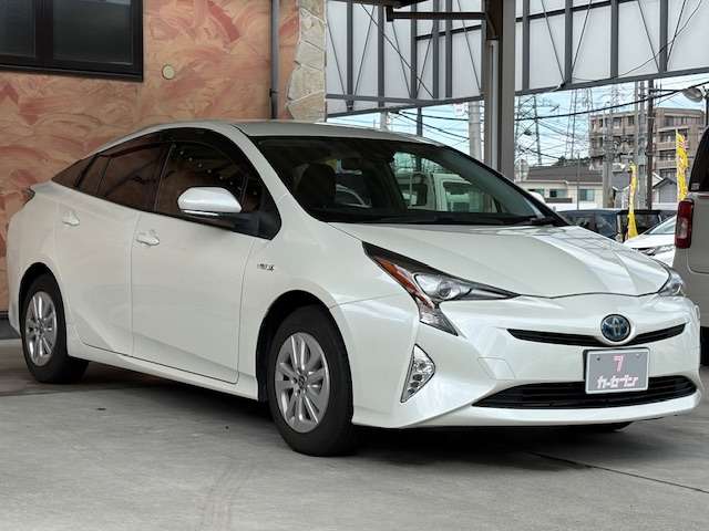 トヨタ プリウス １．８ Ｓ Ｅ－ＦＯＵＲ ４ＷＤ H28年 (東北) 99