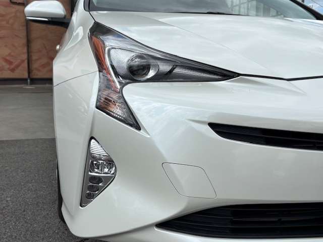 トヨタ プリウス １．８ Ｓ Ｅ－ＦＯＵＲ ４ＷＤ H28年 (東北) 99