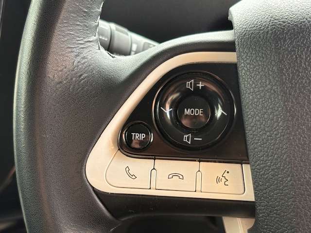 トヨタ プリウス １．８ Ｓ Ｅ－ＦＯＵＲ ４ＷＤ H28年 (東北) 99