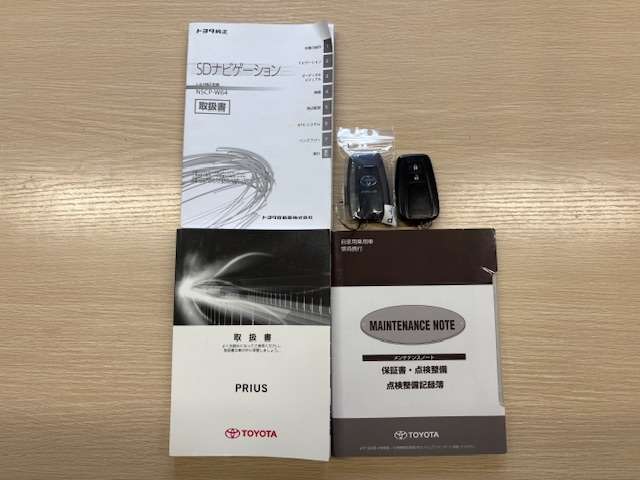 トヨタ プリウス １．８ Ｓ Ｅ－ＦＯＵＲ ４ＷＤ H28年 (東北) 99