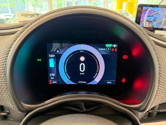 フィアット ５００ｅ ベースモデル R4年 (関東) 99