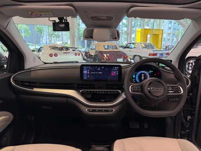 フィアット ５００ｅ ベースモデル R4年 (関東) 99