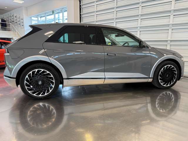 ヒョンデ アイオニック　５ ラウンジ ＡＷＤ ４ＷＤ R5年 (関東) 99