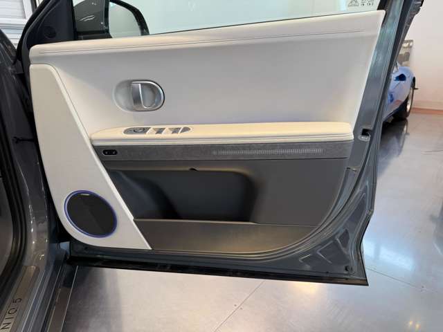 ヒョンデ アイオニック　５ ラウンジ ＡＷＤ ４ＷＤ R5年 (関東) 99