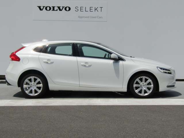 ボルボ Ｖ４０ Ｔ３　クラシックエディション R2年 (四国) 99