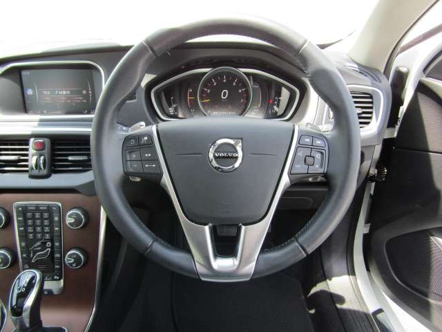 ボルボ Ｖ４０ Ｔ３　クラシックエディション R2年 (四国) 99
