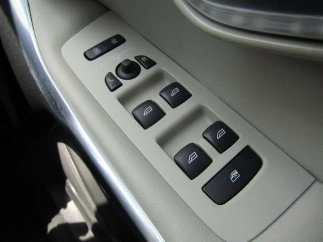 ボルボ Ｖ４０ Ｔ３　クラシックエディション R2年 (四国) 99
