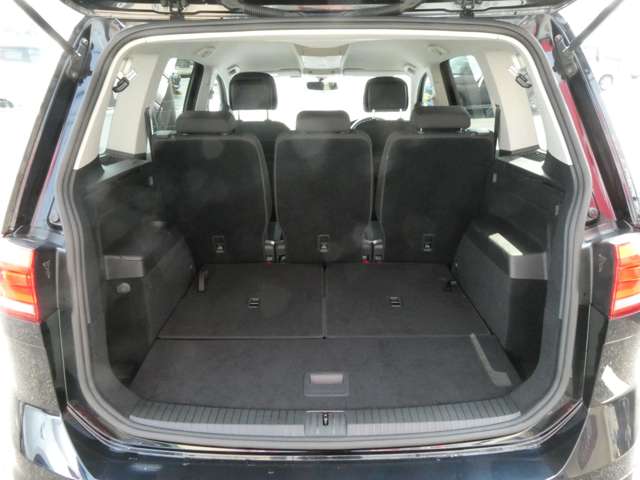 フォルクスワーゲン ゴルフトゥーラン ＴＳＩ　コンフォートライン H30年 (関東) 99