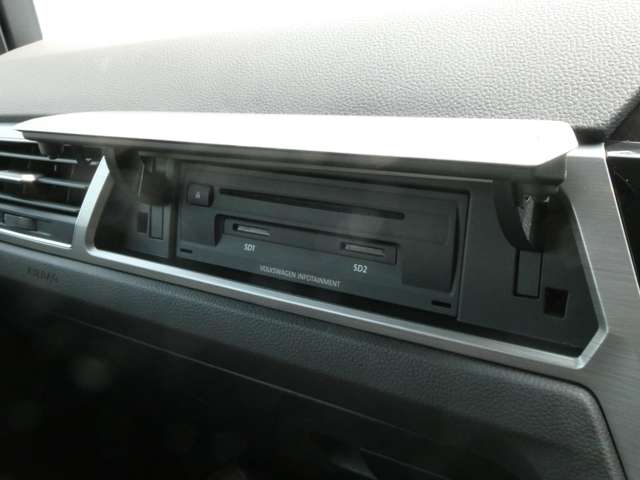 フォルクスワーゲン ゴルフトゥーラン ＴＳＩ　コンフォートライン H30年 (関東) 99