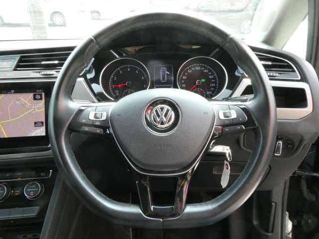 フォルクスワーゲン ゴルフトゥーラン ＴＳＩ　コンフォートライン H30年 (関東) 99