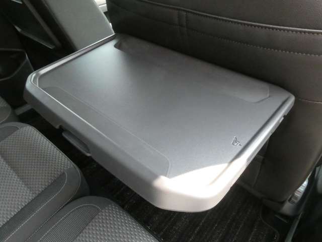 フォルクスワーゲン ゴルフトゥーラン ＴＳＩ　コンフォートライン H30年 (関東) 99