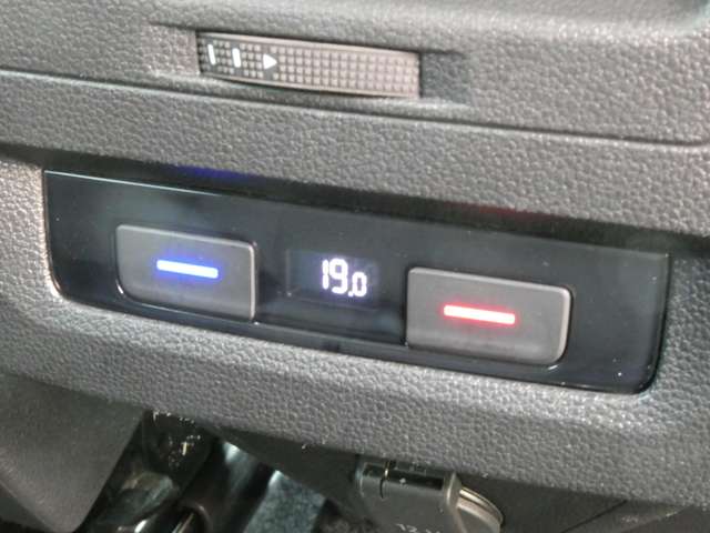 フォルクスワーゲン ゴルフトゥーラン ＴＳＩ　コンフォートライン H30年 (関東) 99