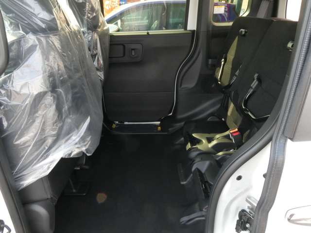 ホンダ Ｎ　ＢＯＸ カスタム ６６０ ターボ コーディネートスタイル ２トーン R7年 (関東) 99