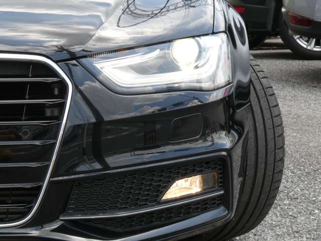 アウディ Ａ４　アバント ２．０ ＴＦＳＩ Ｓラインパッケージ H25年 (関東) 99