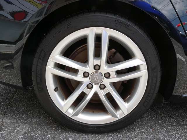 アウディ Ａ４　アバント ２．０ ＴＦＳＩ Ｓラインパッケージ H25年 (関東) 99