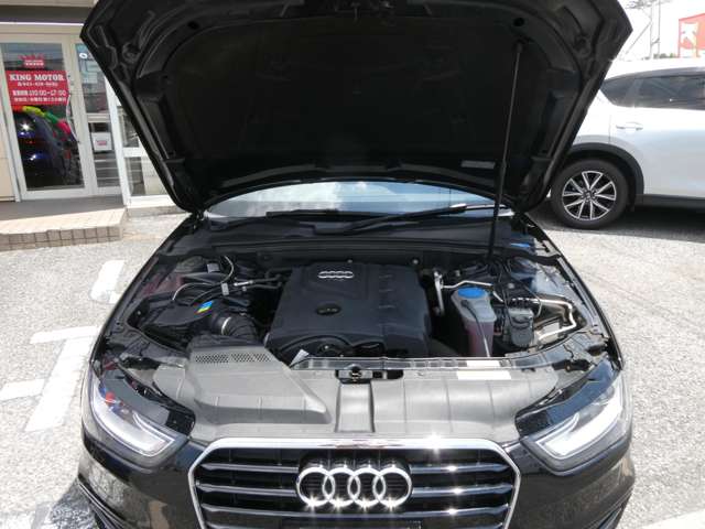 アウディ Ａ４　アバント ２．０ ＴＦＳＩ Ｓラインパッケージ H25年 (関東) 99