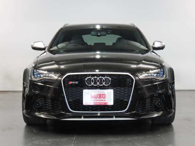 アウディ ＲＳ６　アバント ４．０ ４ＷＤ H26年 (関東) 99