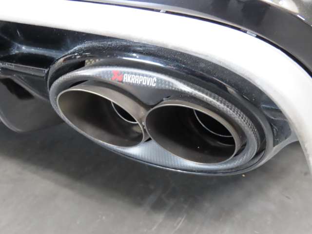 アウディ ＲＳ６　アバント ４．０ ４ＷＤ H26年 (関東) 99