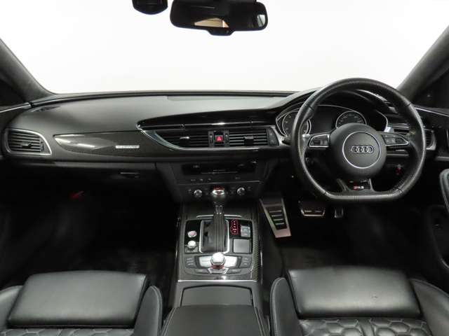 アウディ ＲＳ６　アバント ４．０ ４ＷＤ H26年 (関東) 99