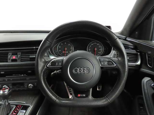 アウディ ＲＳ６　アバント ４．０ ４ＷＤ H26年 (関東) 99