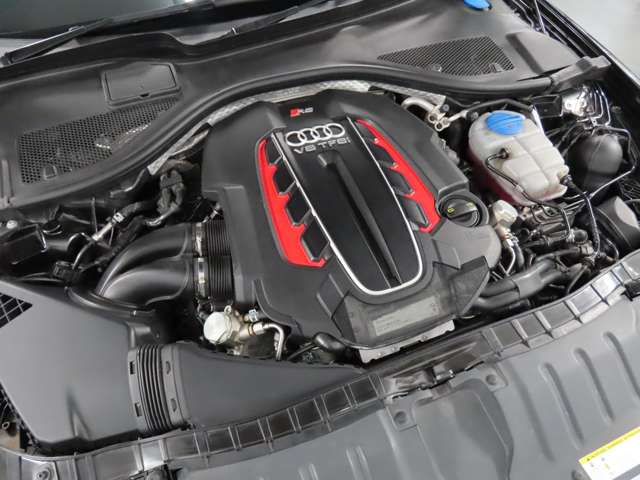 アウディ ＲＳ６　アバント ４．０ ４ＷＤ H26年 (関東) 99