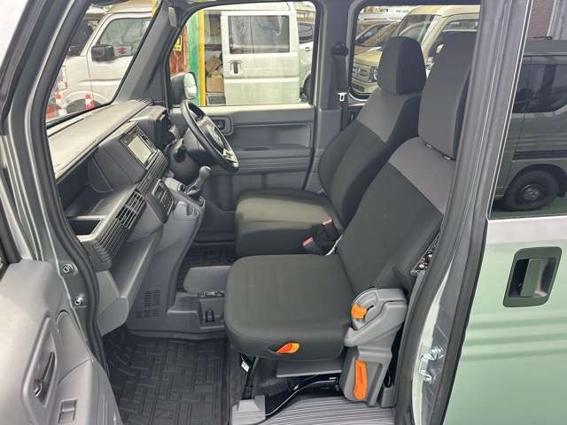 ホンダ Ｎ−ＶＡＮ ６６０ Ｇ ４ＷＤ R6年 (東海) 99